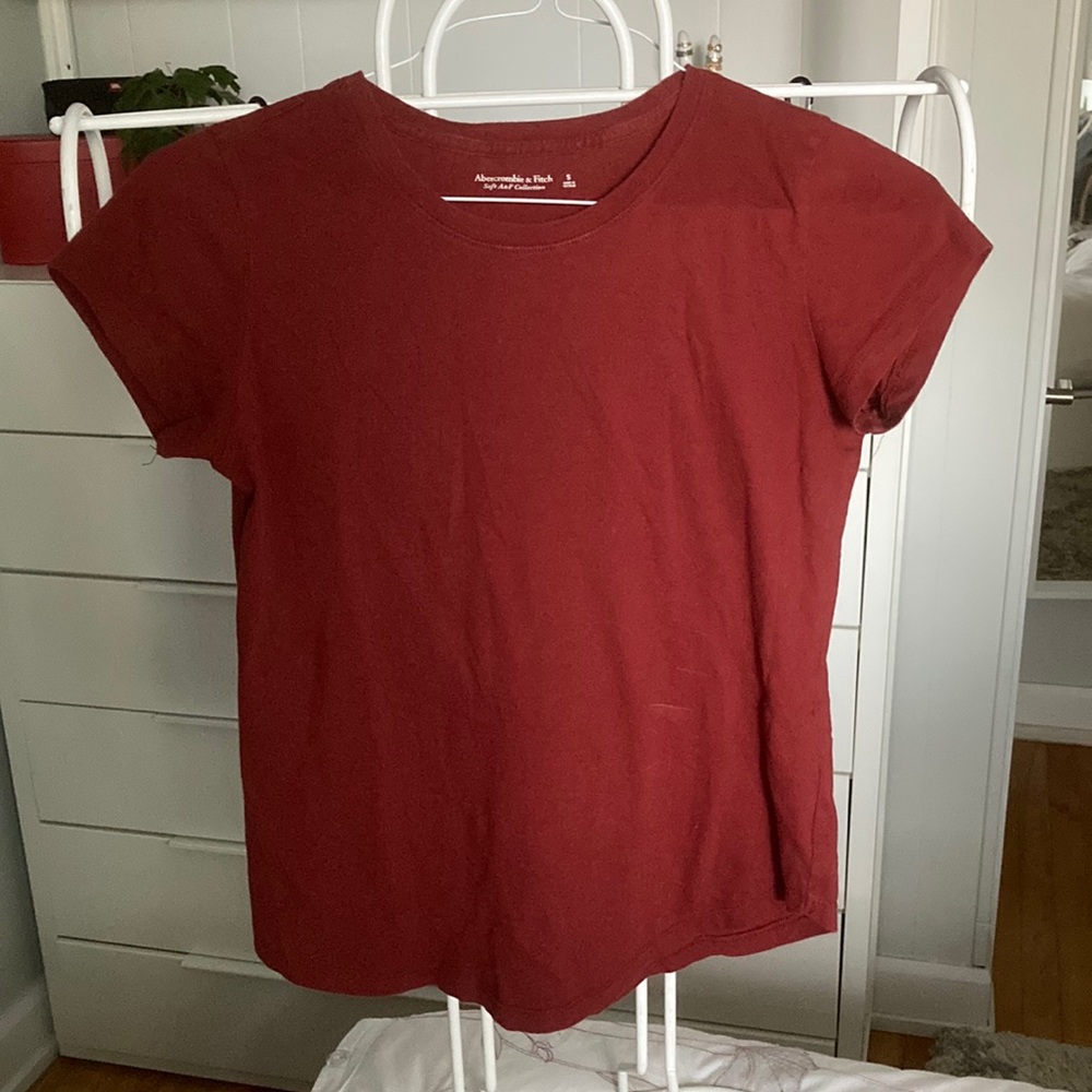 US S Soft red t-shirt